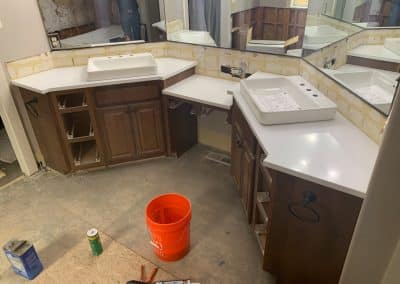 White bathroom granite